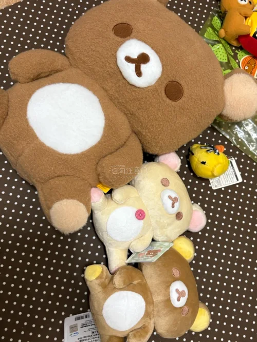 在挖煤姬上蹲到一大箱品相非常好的轻松熊玩偶，卖家实拍图超细致，价格比国内代购划算太多！这次用挖煤姬试水，操作比我想的简单多了，页面清晰，各项费用一目了然，物流全程实时跟踪，海淘小白也能轻松上手。竹蜻蜓一周多就收到货，箱子包裹得严严实实，拆开快递瞬间幸福感拉满。现在天...