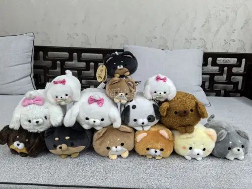 在国内一直很难淘到的玩偶被我收到了感觉很开心，交易过程中也很愉快，感觉挖煤姬这款软件很方便，运费也可以通过积分减免，对于物流也有实时通知，很高兴能有这样方便的购物体验