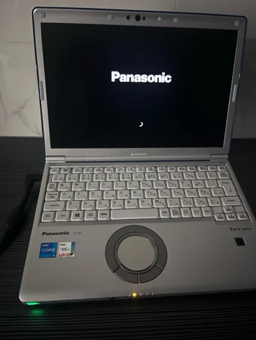 Let’s note×EVANGELION 21年Panasonic 为《新·福音战士剧场版?》与 Let’s note 推出联动活动,SV系列特典的150套限定电脑A面保护壳
运气不错蹲到了，虽然成色一般，不过五年前的限定特典能买到就知足了。