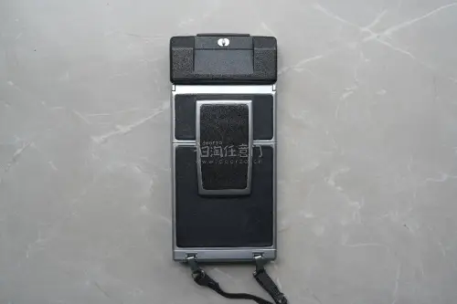这次我一共购入了3台拍立得，一台宝丽来sx70声呐，两台slimace，成色都非常的好，而且还是好价，想着是高价值物品就直接空运回来了，也是美滋滋拍上，感恩挖煤姬