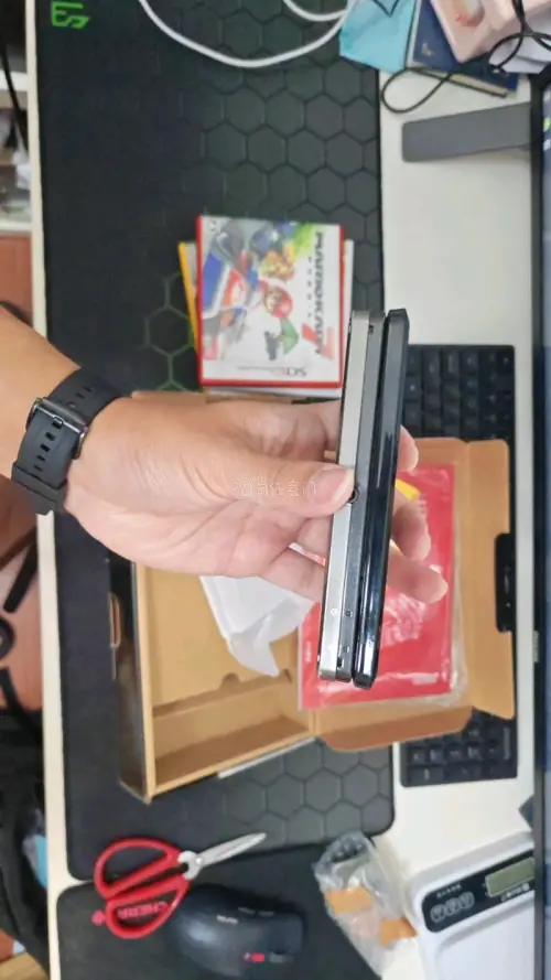 这一次收到箱说全的3 ds，3 ds的这个成色还是比较可以的，然后花的时间也不是很久，总体的体验非常的好，给个好评吧