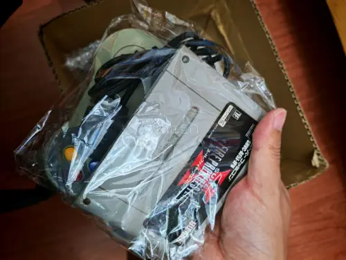 买到了，以前都没有玩过的，整一套的sfc有一个主机带两个手柄，还有五个游戏卡，整体的成色都还非常不错，有时间再来测试一下，给个好评先