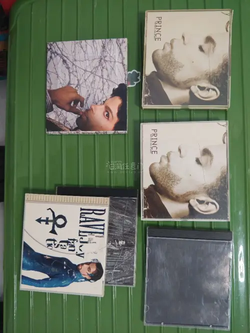 上周日淘这专辑到货，拆箱看到每件物品都精致用心，放书桌赏心悦目。晚间翻看听附赠音频一脸满足，细节处理温柔，像和日本慢生活撞个满怀，愿意慢慢用?