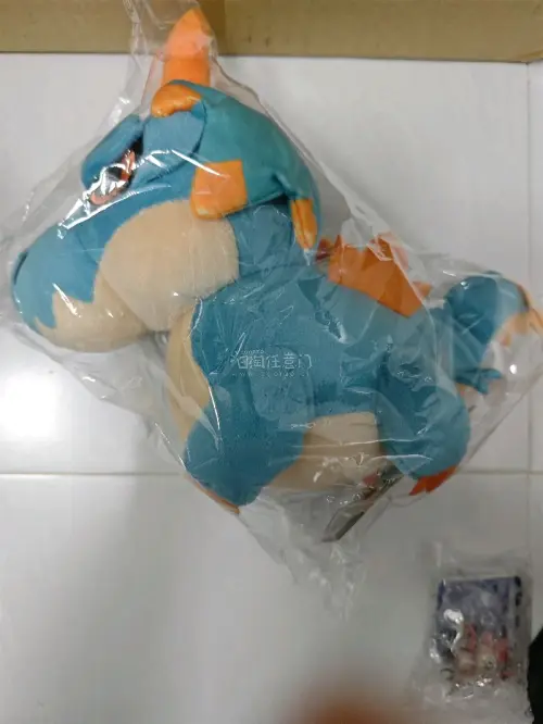 挖煤姬是一个界面简介，搜索方便的海淘代购软件，输入关键词，就能轻松搜索，商品可以使用小蓝小绿进行购买，下单速度也很快，基本上1分钟内就能完成下单，使用了ems路线，8天不到就到了，最喜爱的mh手办，每一个怪物都很可爱，好玩有趣，让我爱不释手，平台客服问答也快。
这是...