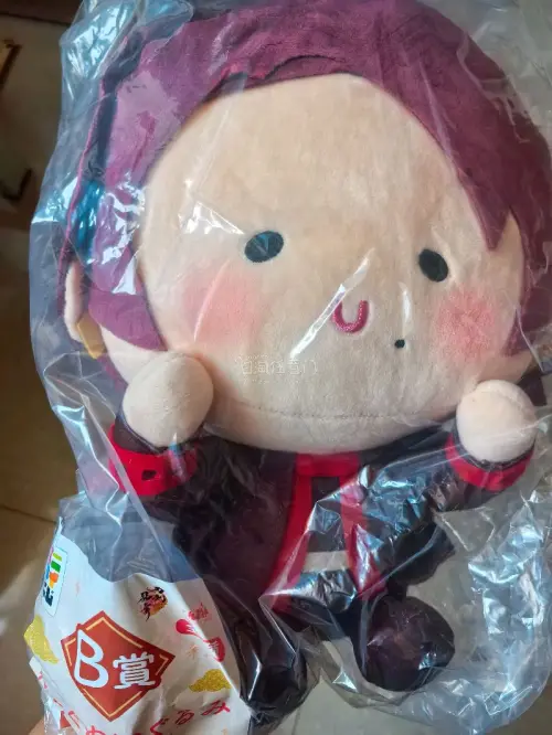 今天来参加挖煤姬的「我的日淘好物秀」?这次在挖煤姬上淘到了加州清光捧脸娃——真的太太太可爱了！平常抱着软软的，抱在怀里超级舒服，追番的时候rua一rua，幸福感直接拉满。日常就放在床头或沙发上，随时都能rua到～挖煤姬海淘实在是好用又方便，一键翻译、支持合单、包装很...