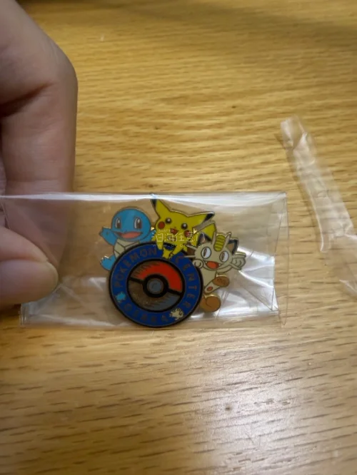 ✨挖煤姬9月海淘｜中古宝可梦中心开业徽章
终于蹲到心心念念的中古开业徽章?
入库速度很快，国际物流也给力，到手成色超棒！
装进相框陈列收藏，氛围感直接拉满，宝可梦收藏党狂喜✨
	
4cjd0ehf