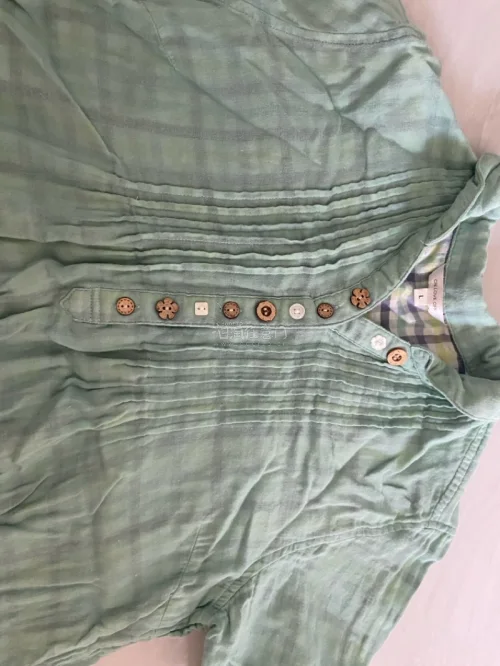这次在挖煤姬海淘入手的日系衣服体验很不错！商品实物成色和卖家描述一致，面料质感柔软舒服。整个下单、代拍流程清晰流畅，物流轨迹全程可查，包装保护得很到位，衣服没有出现压皱破损的情况。平台操作简单省心，从日本到国内整体时效可以接受，能够轻松淘到国内少见的古着单品，海淘购...