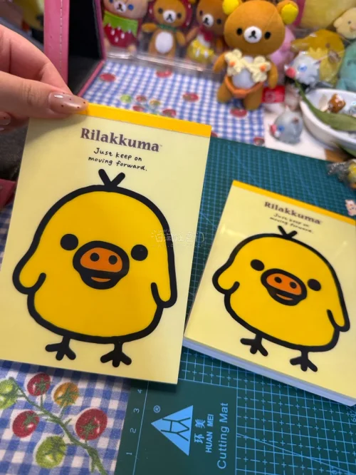 每天基本都来刷下↓看到喜欢的轻松熊就下单了，特别喜欢这个鼻孔鸡便签本，简直萌物来的，收藏者狂喜！喜欢(〃ω〃)，还会继续购买好物哄自己开心(〃'▽'〃)