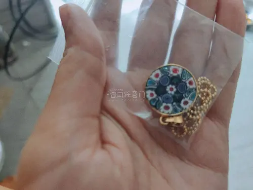 第一单海淘，特别完美，物流很迅速，显示10-20天，10天就到了，而且这个平台真的特别方便，对新手真的特别友好啊，直接买买买，完全不用动脑，收到了好看的项链和胸针，真的特别貌美，夸夸小姬，给我们提供了一个如此完美的平台！