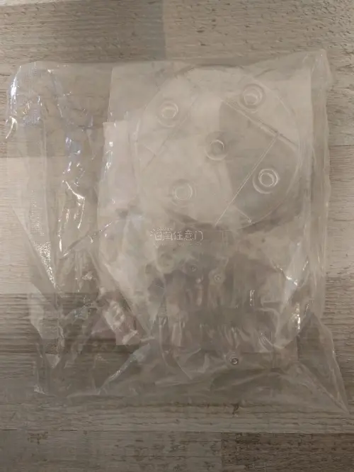 海淘安全下车！卖家保管状态很好，内袋全部未拆，气泡膜包裹严实，长途运输没有磕碰。实物细节做工精致，和商品描述完全一致，收藏很满意，下次还会再来。