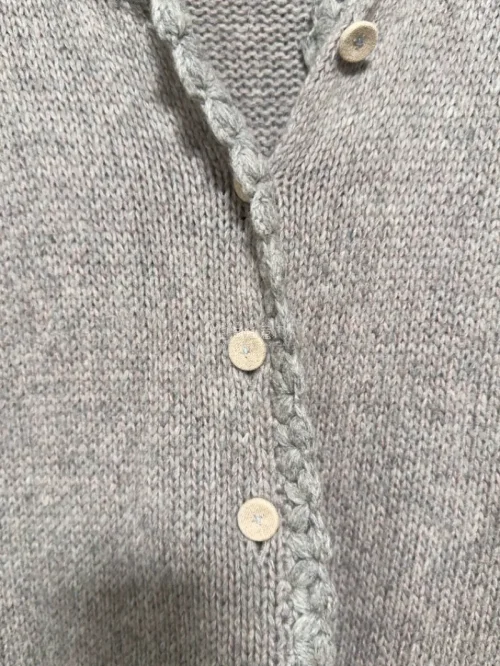 又淘了很多漂亮的衣服！在挖煤姬日淘之后就很少在其他地方买衣服啦，这里的衣服又漂亮又特别价格也很好，很多衣服还很新，成色好的像新品一样