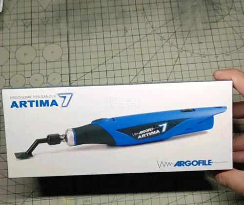 artima7 电动打磨机，完美下车，运输盒子完好，里面的商品包装盒八角尖尖，物流还算快，一周就到了，继续买起来