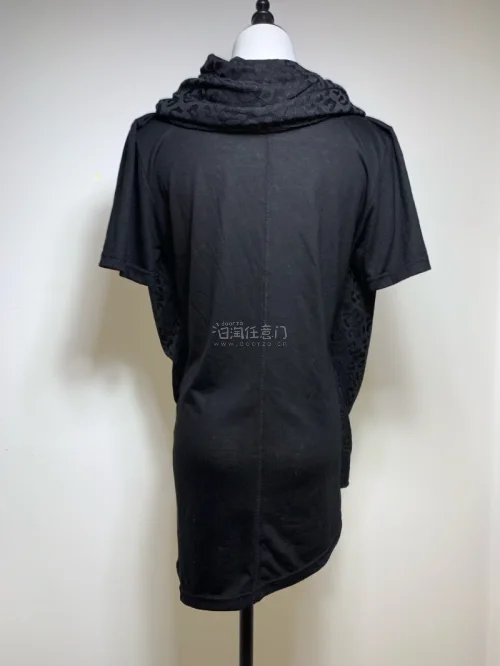 感谢挖煤姬，淘了一些衣服，平安到手很满意，已经使用挖煤姬好多次了，也买了很多次东西，每一次都没有让我失望，优惠券给的多，社群活动也多，还可以用积分抵扣运费，物流很快，纸箱很厚实，售后体验也很好！