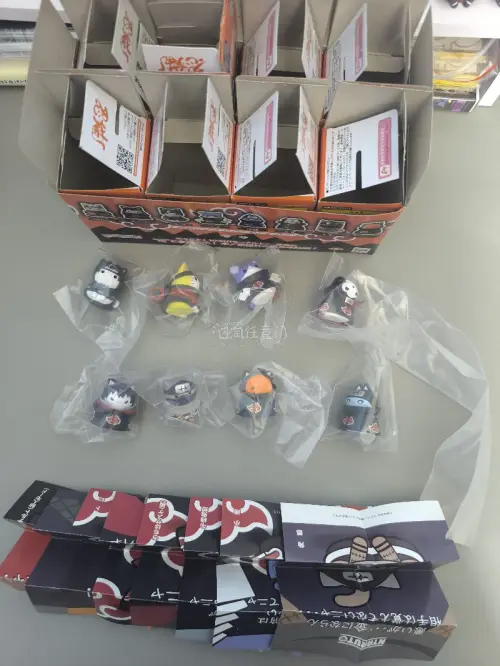 挖到宝啦！这套火影忍猫晓组织对决系列太可爱～在挖煤姬下单很省心，折扣入手很划算。收到每个小猫都完好无损，红云袍细节做得超精致，把晓全员猫猫化真的太有创意！包装防护到位，海淘体验很好，火影粉丝一定要冲！