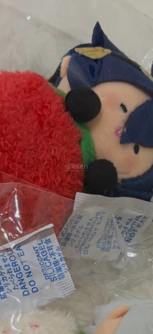 等了好久的刀剑乱舞和全家的联动娃娃终于到了。这个捧脸娃娃好可爱，多亏了有日淘任意门，我才能从煤炉购买这个商品！购物体验很好