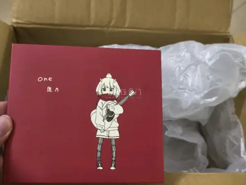 这次海淘收到的两张稀有专辑，实物和卖家描述一致，专辑外壳、纸制外壳都保存完好。走的EMS快递，打包防护做得很到位，转运过程没有磕碰损坏，任意门全程操作简单省心，成功收获心爱的藏品，购物体验特别满意!