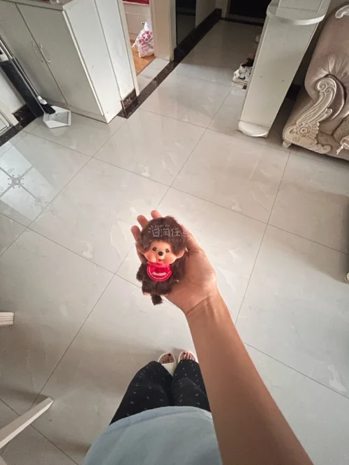 这次海淘收获满满，一次性集齐多款心爱周边，开箱体验特别治愈✨
RIIZE棉花娃娃质感远超预期，布料柔软亲肤，五官刺绣干净利落，没有跳线、溢色问题，娃衣版型合身，细节还原度很高。蒙奇奇玩偶毛发蓬松柔软，原装吊牌完整保留，可爱感十足。火影忍者鸣人手办涂装均匀，姿态帅气，...
