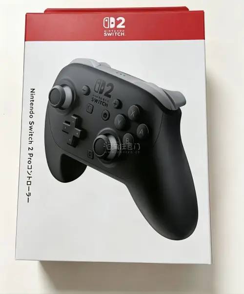 之前一直用初代Switch Pro手柄，换新主机后想体验完整原生功能，对比了现货，选择在挖煤姬下单。这次选Air pocket线路，速度超出预期，日本发货到我签收只用了大概十天，物流效率很棒。包装防护扎实，到手盒子完好无磕碰，全套包含手柄本体+USB-C充电线，品相...
