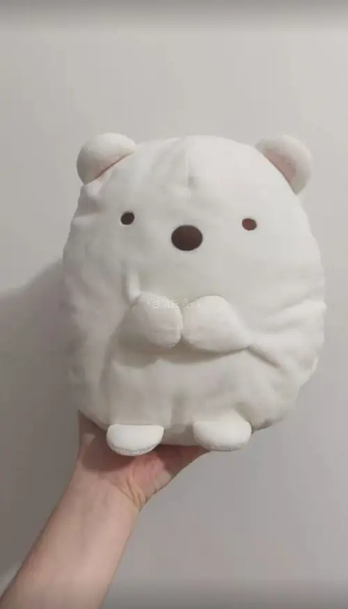 这次收到的四只角落生物玩偶状态超棒！分别是猫咪、炸虾、企鹅还有小白熊，毛绒摸起来软软糯糯，没有明显污渍和破损。卖家包装细心，每一只都保护得很好。四只小家伙乖乖的，看着就治愈，很满意这次海淘，推荐喜欢角落生物的小伙伴！