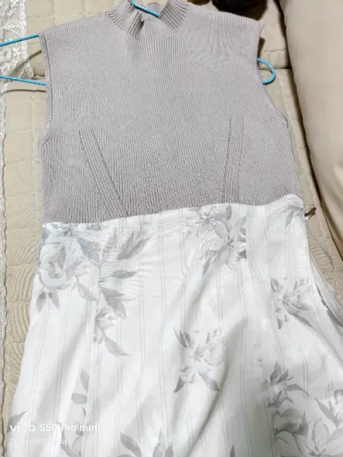 超级温柔的一天花卉裙，mercuryduo家的经典之作，非常适合秋天，海淘二手服饰靠谱代切真的很重要，挖煤姬整个流程清晰，新手也能轻松切煤，推荐推荐！