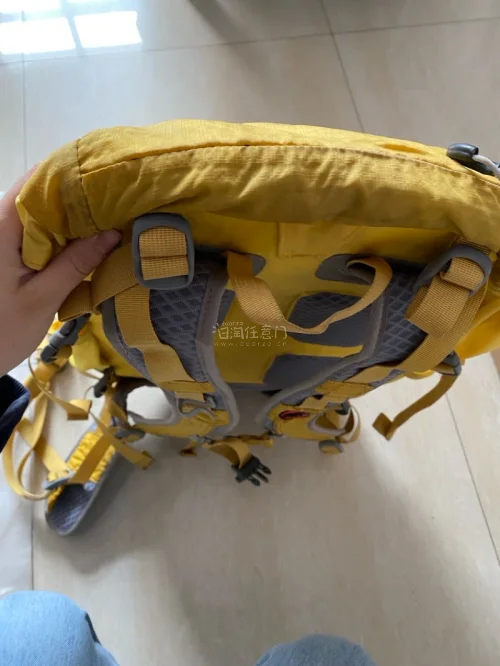 心心念念的猛犸象Lithium32背包终于收到啦！实物成色和卖家描述基本一致，复古黄色很耐看，面料结实耐磨，背负系统完整，配件齐全。挖煤姬平台操作简单易懂，日本仓库入库检查仔细，打包防护做得很到位，物流信息全程可追踪，整个海淘流程省心又安心，这次入手二手户外包的购物...
