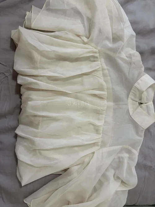 挖煤姬体验很棒，下单简单，入库实拍清晰。打包扎实，走空运物流更新及时，优惠券很划算，中古衣服成色和描述一致，日淘古着安心，下次继续回购！