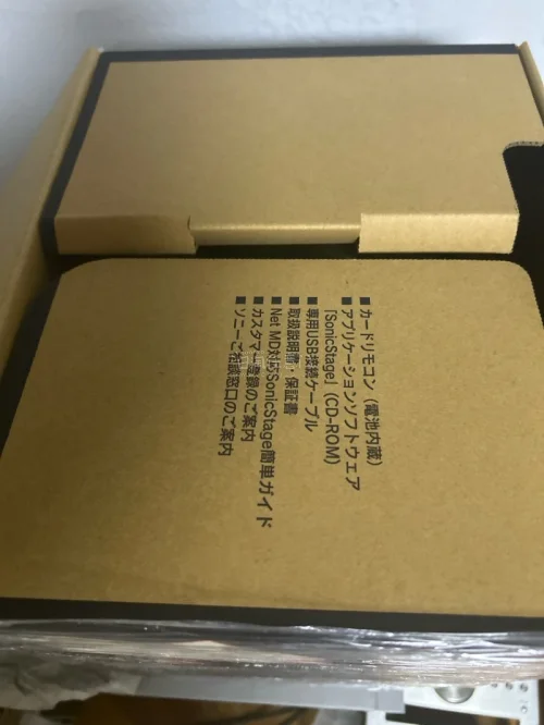 挖煤姬日淘顺利收货！这次入手一套日系小音箱和一堆MD碟片。一直喜欢复古随身音频设备，日本二手老碟保存得很不错，成色超出预期。挖煤姬的转运打包很靠谱，流程简单，怀旧玩家淘老影音器材很方便。
