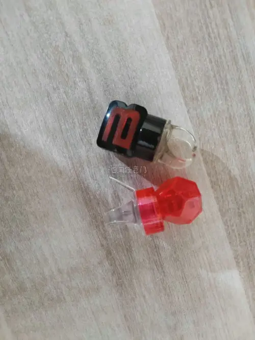 第一次切煤，感觉非常好，淘到了好多想要的古早周边，而且用券之后非常划算，竹蜻蜓路线很快，发货到收货只用了15天（过年期间），包装很好，泡沫纸很多 很好的保护了周边，期待下一次切煤