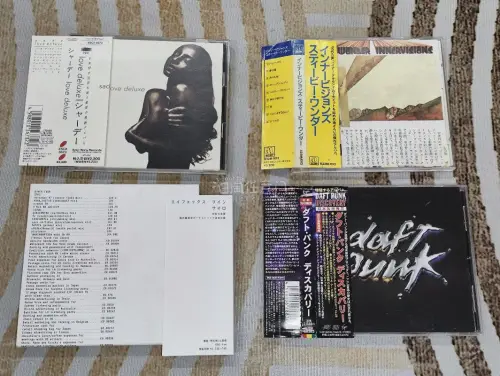 本月挖煤姬海淘的专辑到了，这次走的EMS的路线，这次的审核和运输都很快，升级后购物的体验也好了不少，不错的一次海淘体验，期待下一个月的购物体验