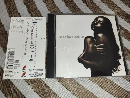 本月挖煤姬海淘的专辑到了，这次走的EMS的路线，这次的审核和运输都很快，升级后购物的体验也好了不少，不错的一次海淘体验，期待下一个月的购物体验
