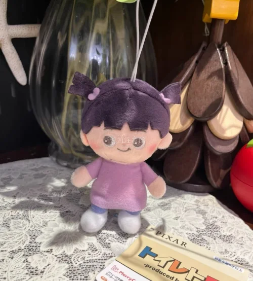 能淘到心仪已久的宝贝实在是件开心的事情，皮杰小猪，米奇米妮，还有小阿布，都那么完美可爱，让我爱不释手。