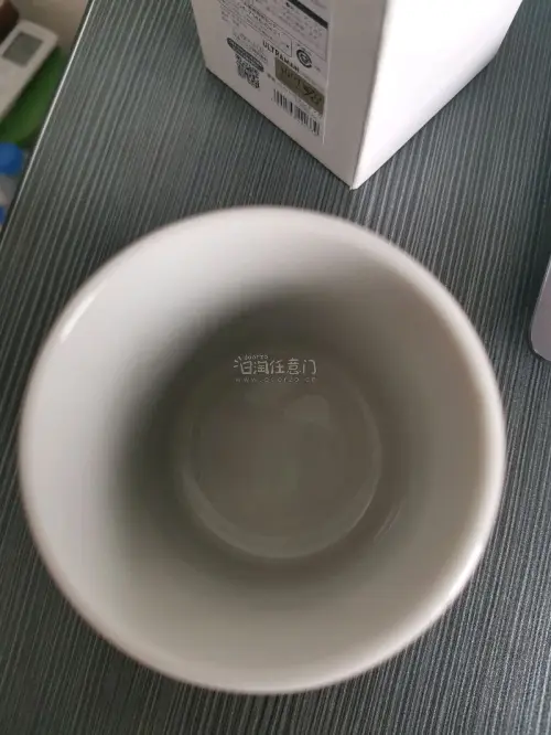 是迪迦奥特曼的陶瓷杯，选的海运，本来很担心会不会碎掉。收到后外包装完好，商品包装也八角尖尖，非常完美 一点磕碰都没有