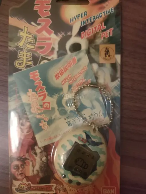 包装非常新，卖家帮填充了很多泡泡纸，运输和发货也非常的快，官方换的纸箱也非常坚挺没有被压陷的情况，体验非常满意