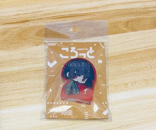 当时在国内a店一直没看到良秀的这款联动上架，实在心痒，就在这里切到好价了，实际算下来和在国内a店购买的价格差不多（10汇太贵啦！）
再和其他游戏pc碟一起寄回来，正好。而且包装的很好，完全没有问题，开箱开爽了hhh
红色是极好的