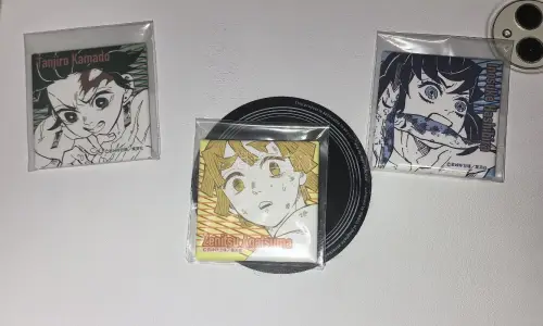 九月的快乐是挖煤姬给的，操作简单方便，拍卖也超级快。吃到了超级貌美的福袋方！真的巨可爱，像三个小饼干！拿回来就迫不及待让宝宝们拿着摆拍了。能吃到这三块小饼干我真的心满意足jpg
  最主要的是超级好价吃到的，好多国内的东西价格都抬得不行或者基本没人出，挖煤姬上全都有...