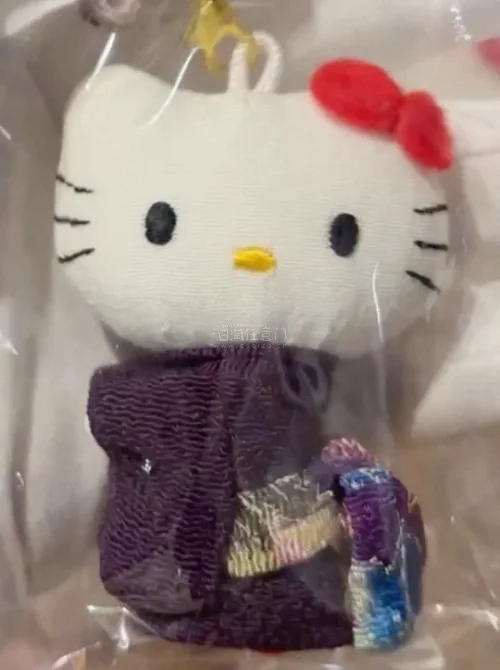 我已经发现了悟了，我所有买的特别满意的东西都是在挖煤姬淘的。这只凯蒂细节做的超级好，大小很迷你很可爱，顶部还有小铃铛，真的太满意了，而且送过来的时候包装的也特别好！挖煤姬给力！以后也会一直支持挖煤姬的！