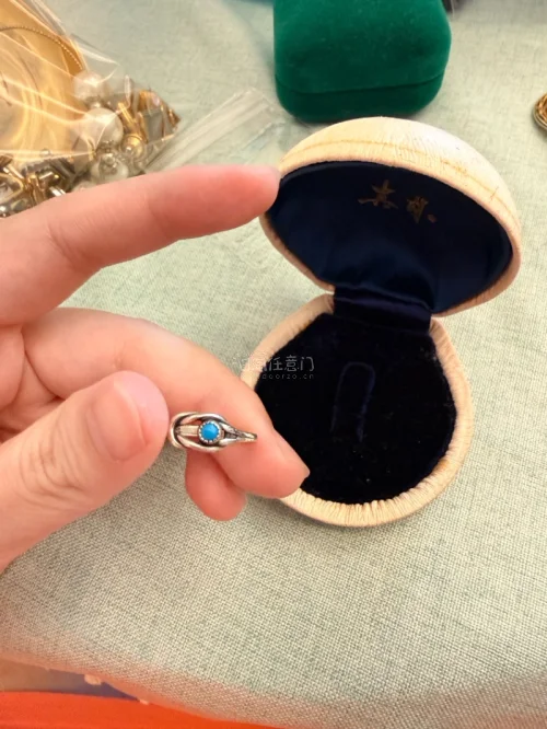 这是我参加的第一次拍卖，拍到的商品真的是物超所值，还享受到了非常刺激的购物体验，很感谢挖煤姬让我人在中国却能参加日本的拍卖。以后也会继续多多利用挖煤姬来寻宝\(//∇//)\
