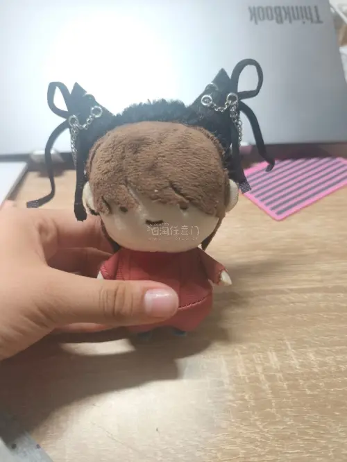 娃娃状态特别好，虽说是二手的，但基本上没有脏污，客服也很给力，第一次切煤就有这么好的体验也是很难得了，娃娃真的太可爱了....
