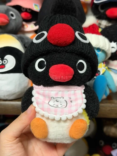 挖到宝✨在挖煤姬蹲中古Pingu太快乐！细细筛选品相、蹲展会限定，漫长国际转运充满期待。拆箱那一刻，软乎乎的企鹅到手，收藏的幸福感直接拉满?