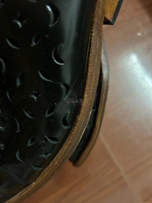 从图片中就可以看出来，这个鞋子不错。挖煤姬是一家专注于海淘的平台，上面有很多的商品可以供自行选择他家的售后服务以及物流速度都特别的有保障，客服回复消息也非常快，打包商品也非常的仔细