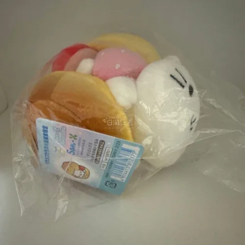 买了很多毛绒玩具 电锯人天使恶魔的努努和点心猫 最近很迷点心猫 特别可爱 买了很多周边 但是很多都是中古 很难淘 希望能出一些新品