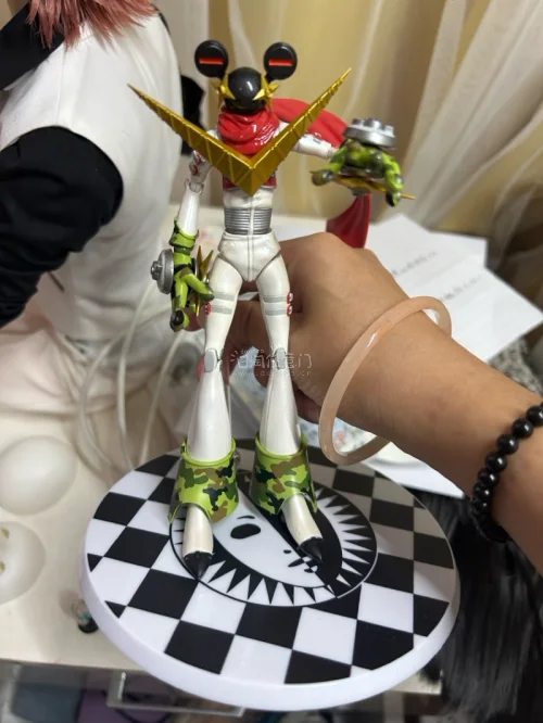 这次切的是p4g花村阳介的自来也手办，这款可动手办在国内外似乎已经没有在卖了，在国内的二手平台这款手办甚至要四百多块，但是这次在雅虎上切到的只要两百多，加上邮费也才不到三百，我说挖煤姬真的是我的省钱利器！