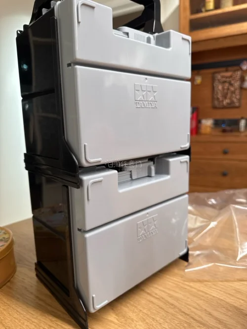 很满意的一次购物体验，出乎意料的快，从寻找到付款再到通关手续都非常省心。安全到家。感谢商家！谢谢。包装也很好，做了很多填充保护。