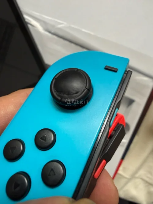 一台带256G内存卡的Switch oled版到手了。性价比直接拉满，比某鱼上好太多，而且不用担心有假货，挖煤姬打包严实不远千里到手完好无损。真是游戏玩家福音。