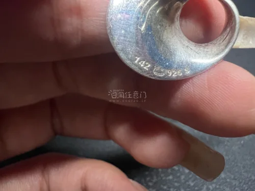 这次在挖煤姬海淘日拍中古首饰的体验非常棒！平台操作界面简洁流畅，日拍同步更新很及时，还支持一键关联商品。打包发货速度比预期快很多，国际物流也很给力，收到货后打开保护得严严实实，实物品相和图片描述完全一致，甚至比想象中更精致。是一次非常省心又愉快的中古淘宝购物体验，还...