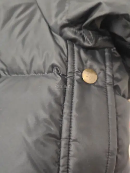 存放了一个月才发出一开始很忐忑，因为还是发的海运，觉得会不会有破损什么的，还是全新到手。樱花妹很靠谱哈哈哈哈，这是第一个大件