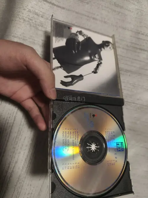 日淘任意门挖煤姬是一个非常好用的日淘购物平台，在这里买东西变得非常轻松。

比如说我本次购买的几张 CD，发货使用的是 EMS 路线，同时使用积分抵扣了国际运费，大概几天左右就到家了。个人感觉速度还是非常快，包裹包装比较好。而且在煤炉和雅虎拍卖下单了很多商品，价格感...