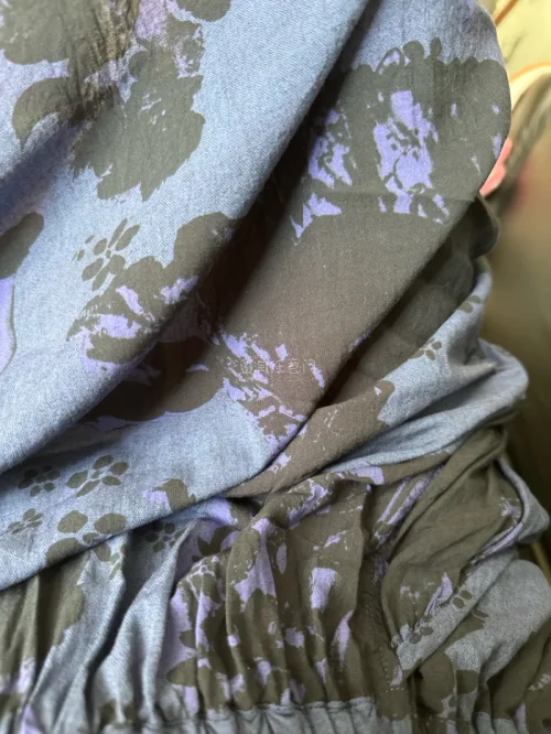 挖煤姬太方便了，挖到好多喜欢的衣服，而且到手上的时间也比想象的快！很好哦，会一直使用，快递也可以根据自己的需求来选择，攒积分可以抵扣运费，非常人性化
