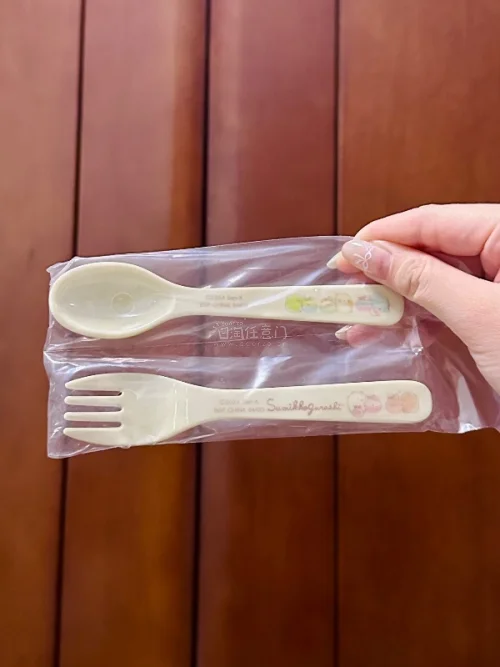 挖到心仪的角落生物玩偶，这次挖煤姬购物体验超棒！打包裹好气泡膜，漂洋过海完好无损，实物品相和卖家描述一致。入库拍照清晰，合箱仓储方便，物流更新及时，流程省心，以后收周边还选这里！