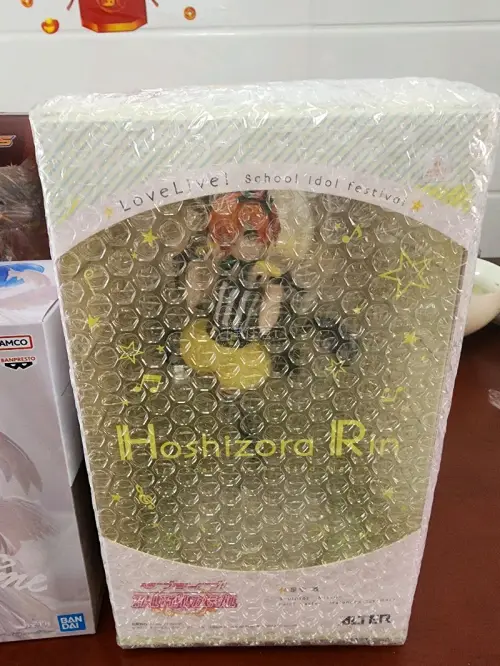 挖到梦情手办太开心啦！挖煤姬日淘真的超级好用，操作简单上手很快，全程都很省心。打包特别用心，包裹防护满满，到手完好无损。这次选了竹蜻蜓物流，速度超出我的预期，漂洋过海很快就收到。拉拉手办实物绝美，颜值完全在线！体验感满分，之后蹲谷、淘手办还会继续认准挖煤姬?